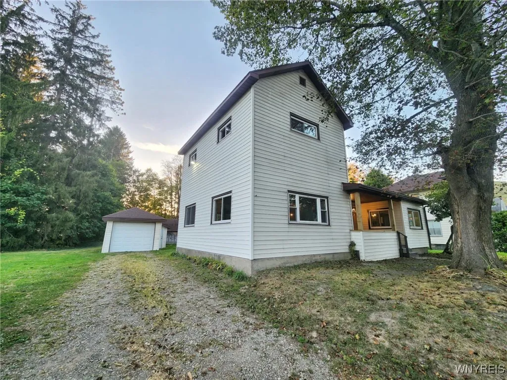Property at 27 Central Avenue, Salamanca, NY 14779