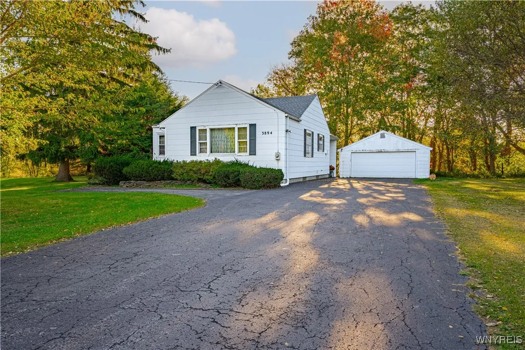 Property at 3894 Wilson Youngstown Road, Wilson, NY 14172