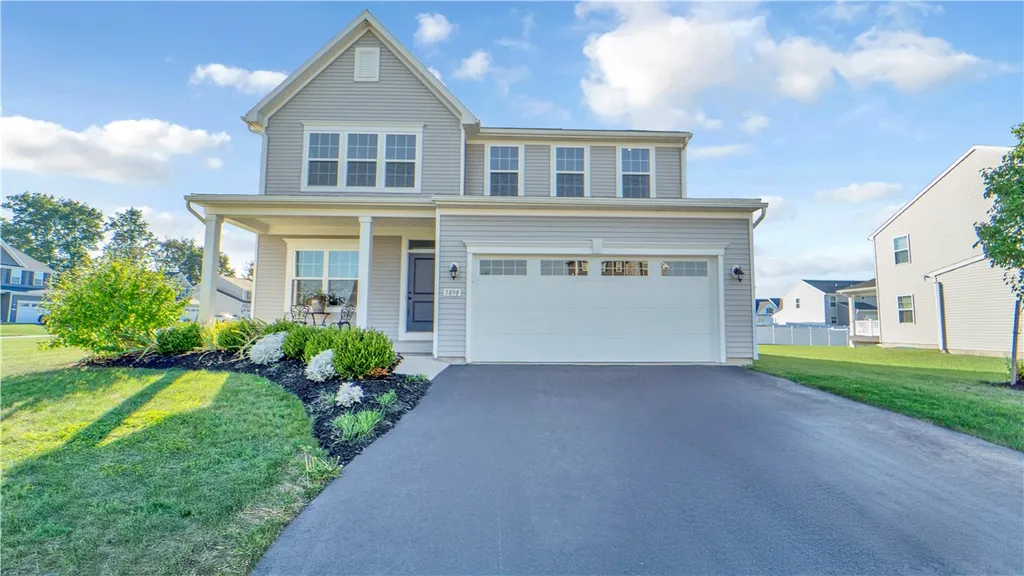 Property at 5898 Tweed Trail, Farmington, NY 14425