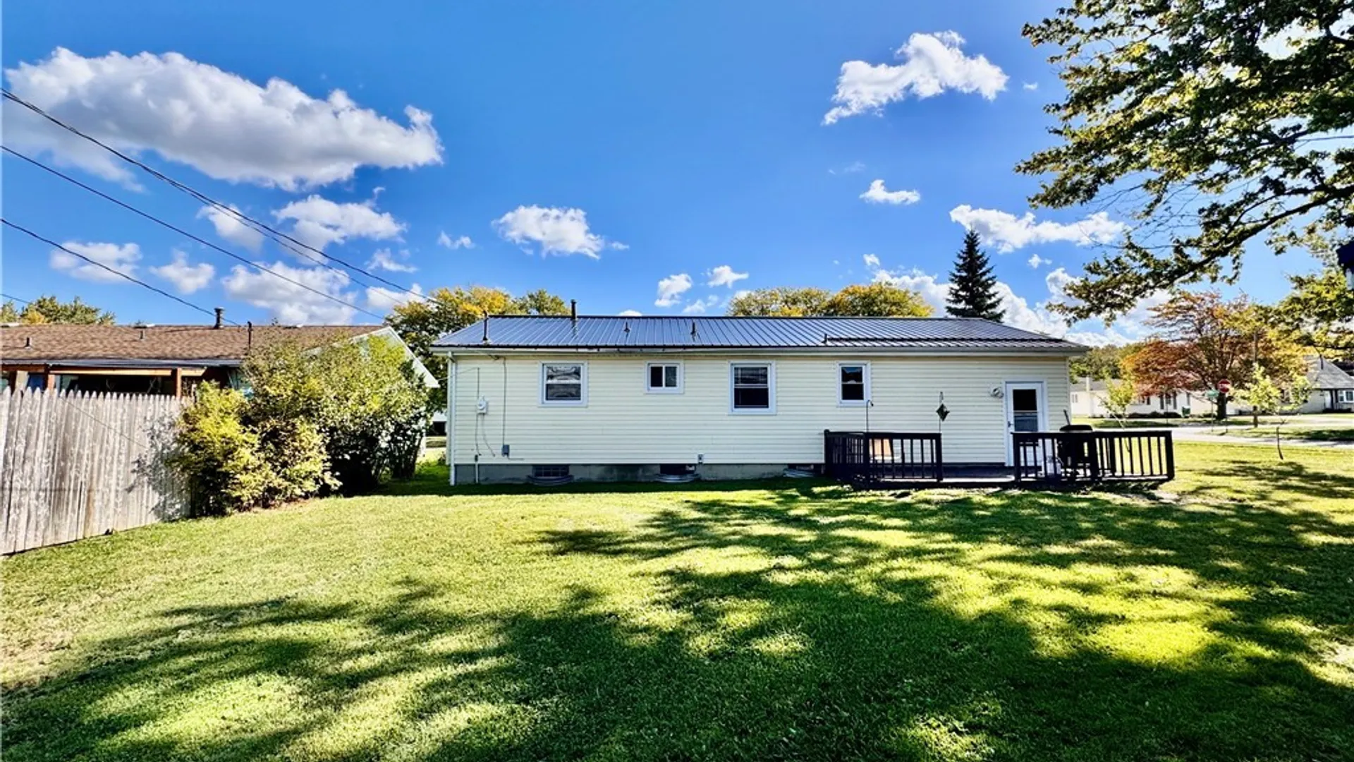 Property at 3396 Bethford Drive, Hamburg, NY 14219 4