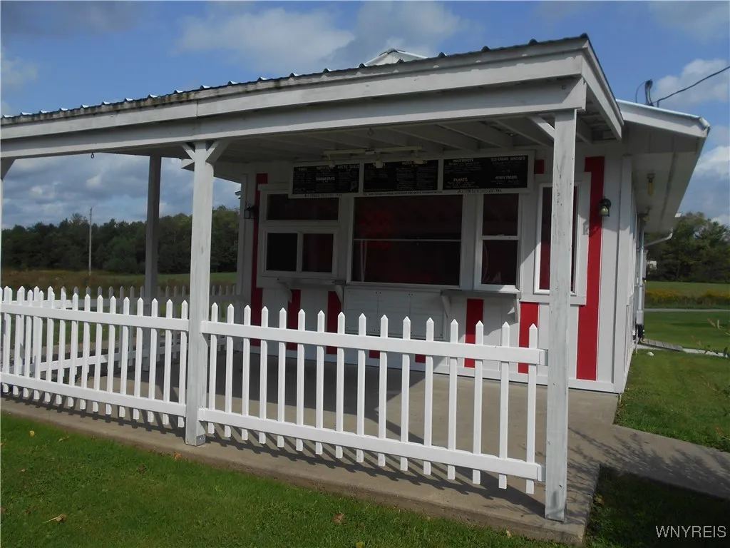 Property at 11634 Route 16, Yorkshire, NY 14042