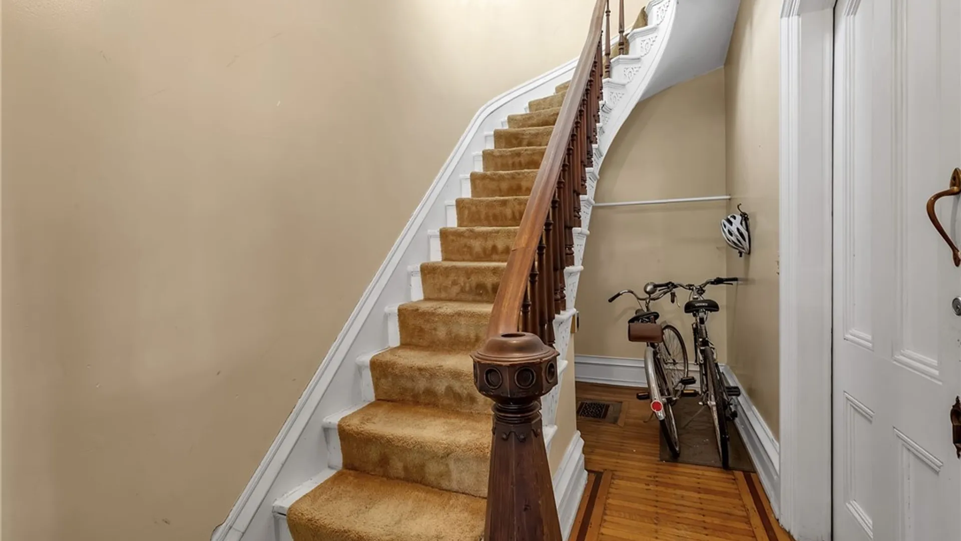 Property at 196 Linwood Avenue, Buffalo, NY 14209 35