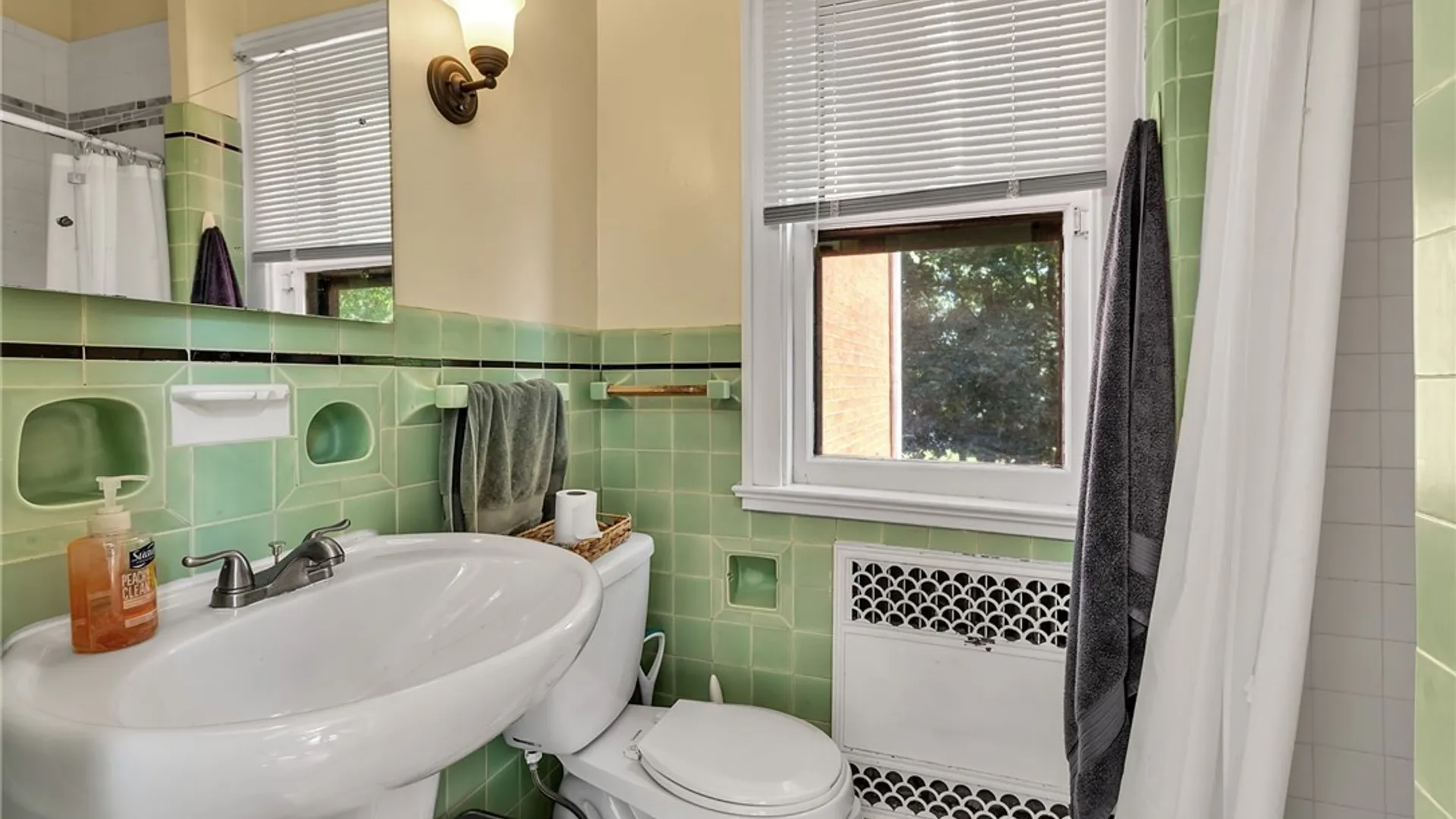 Property at 196 Linwood Avenue, Buffalo, NY 14209 40
