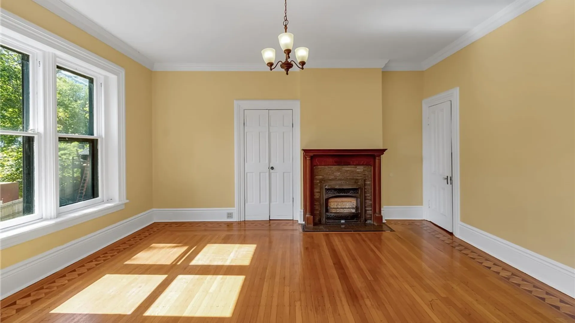 Property at 196 Linwood Avenue, Buffalo, NY 14209 8