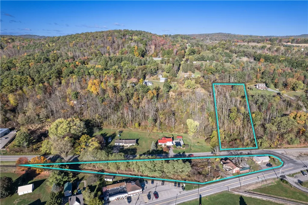 Property at 563/589 James Monroe Avenue, PA 18832