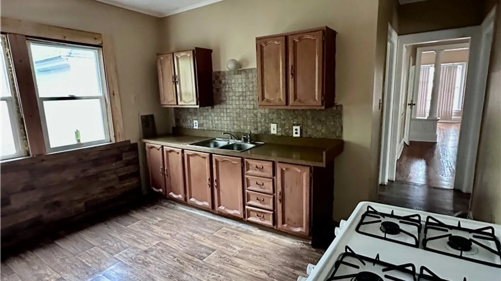Property at 123 W Pleasant Avenue, Syracuse, NY 13205 7