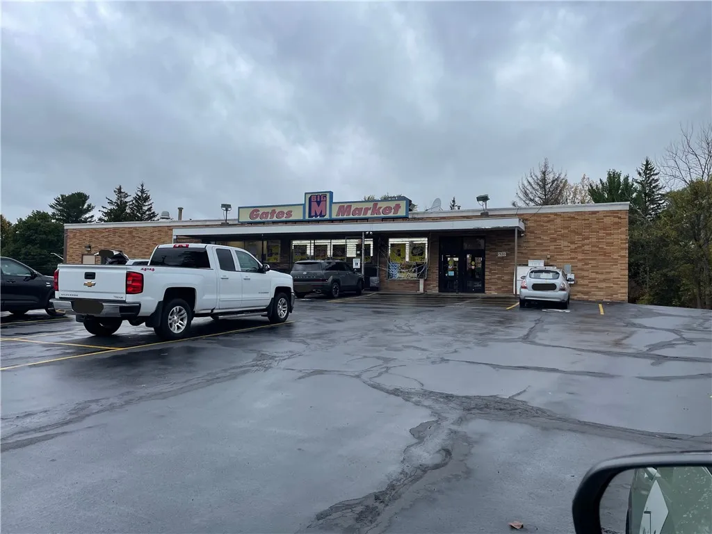 Property at 1520 Spencerport Road, Gates, NY 14606