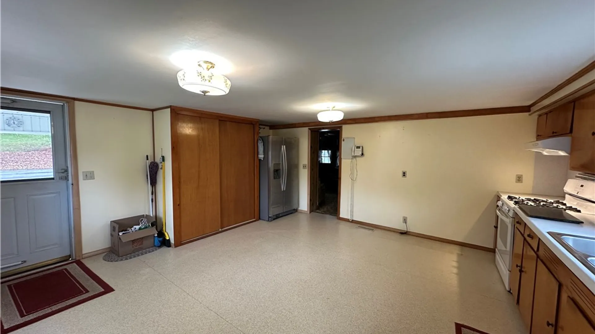 Property at 5 First Hill Street, Mentz, NY 13140 20
