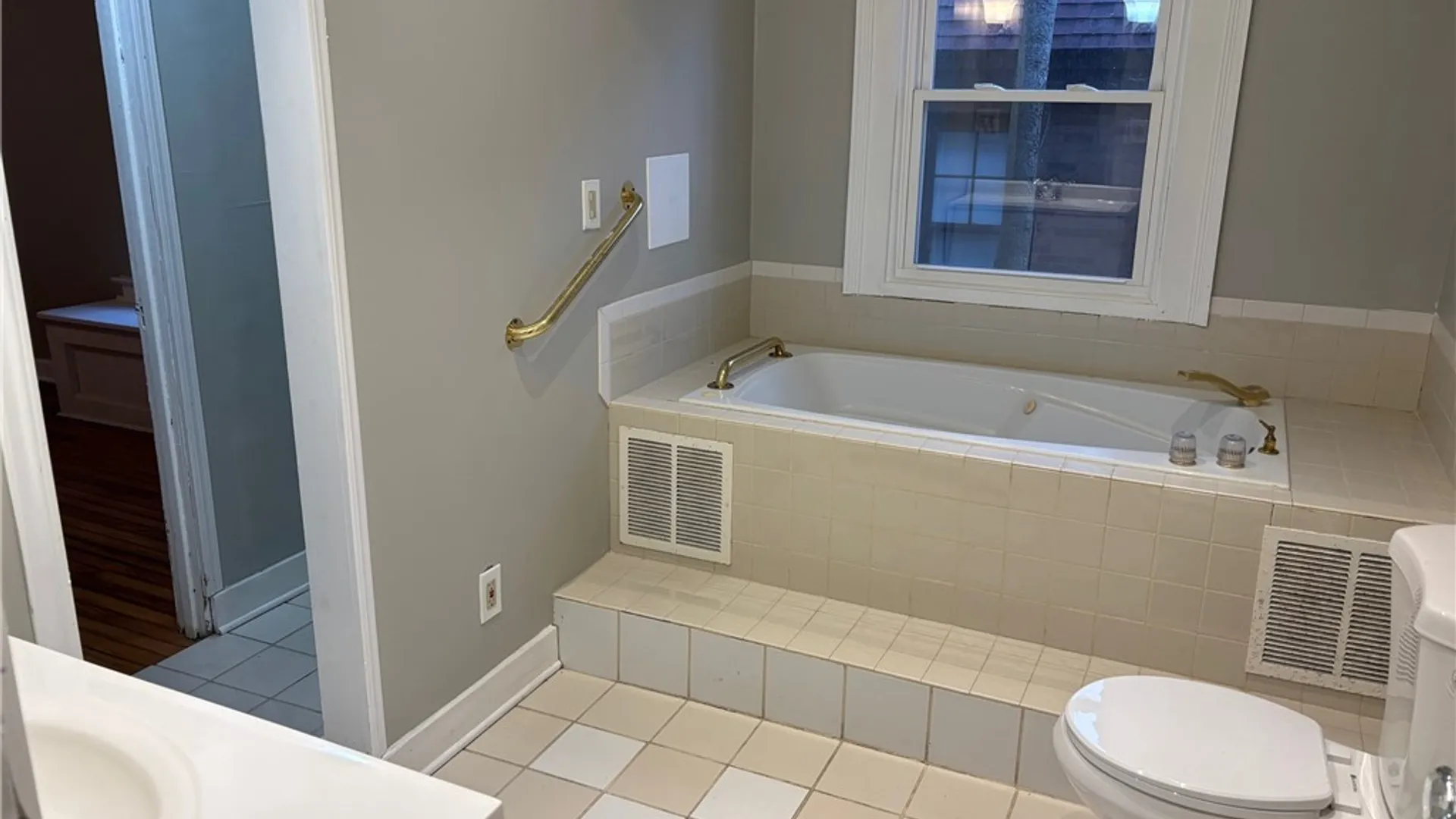 Property at 120 Scottholm Terrace, Syracuse, NY 13224 11