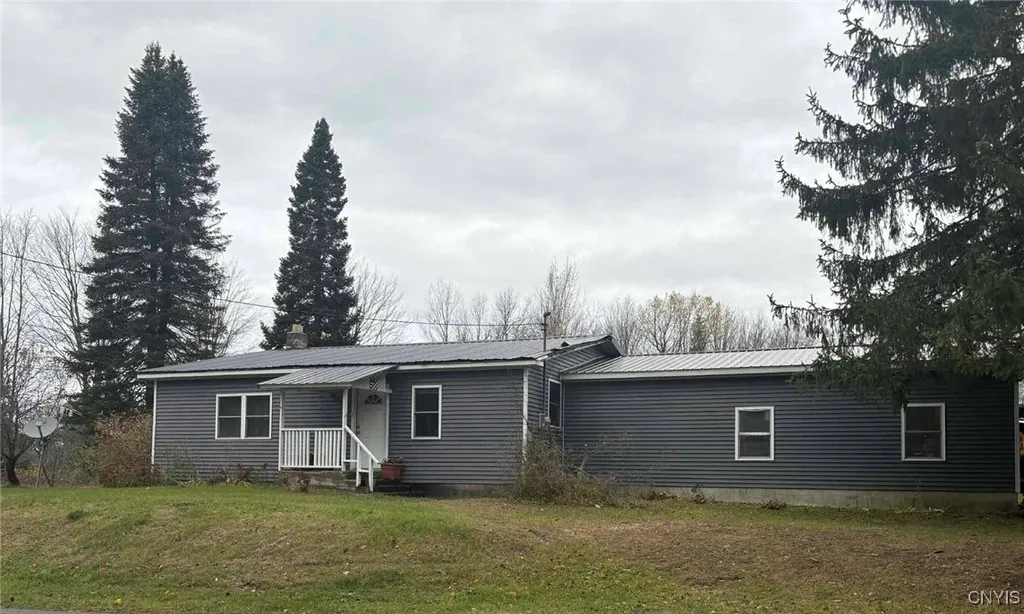 Property at 1682 State Route 13, Albion, NY 13302