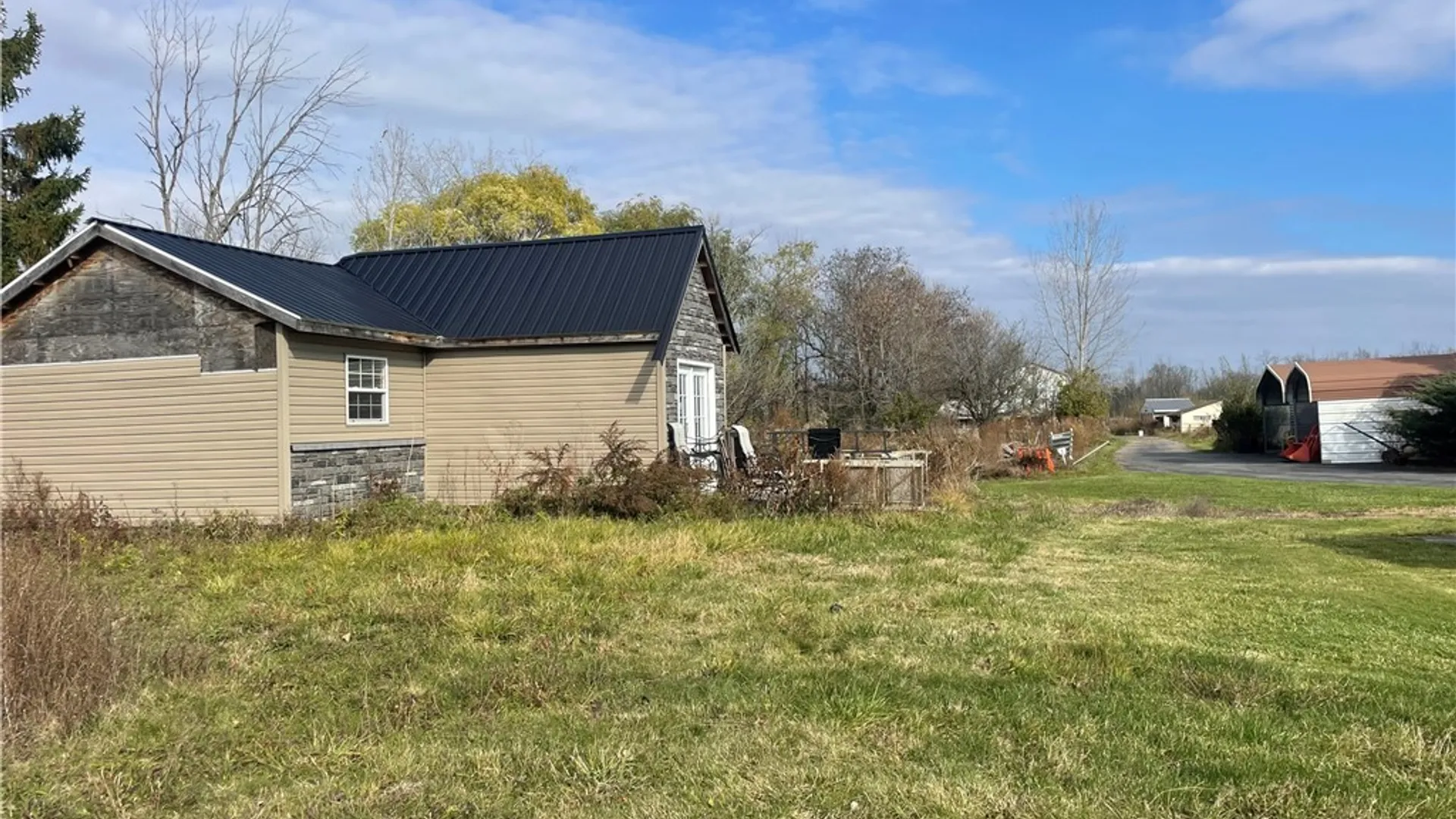 Property at 6721 Aiken Road, Pendleton, NY 14094 6