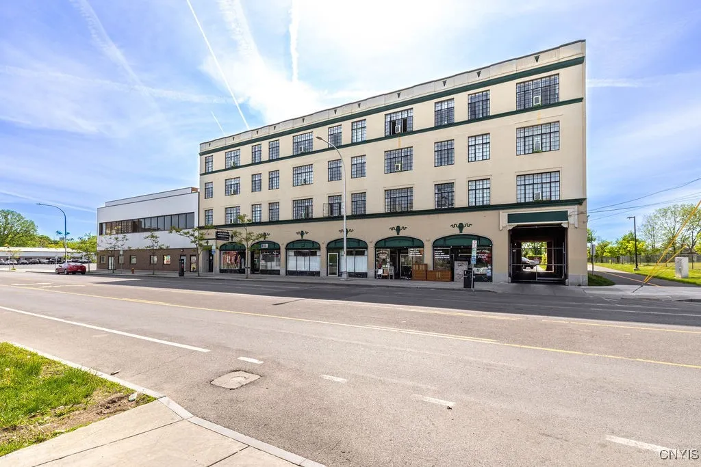 Property at 377 W Onondaga Street, Syracuse, NY 13202