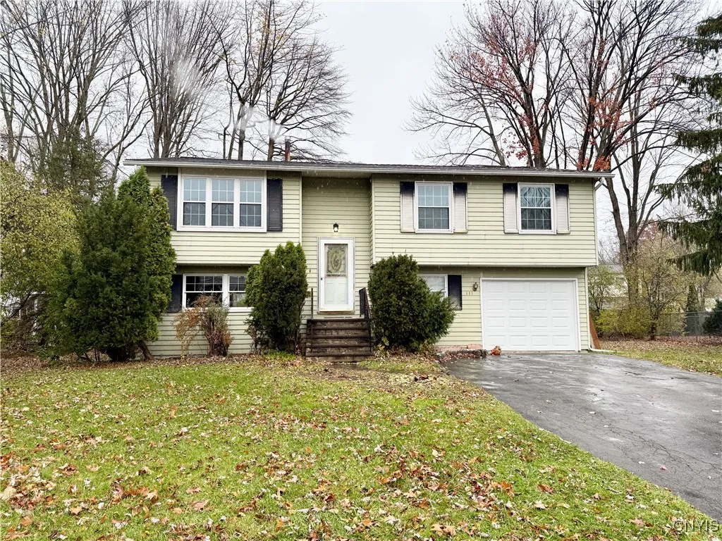 Property at 111 Teaslewood Lane, Manlius, NY 13116