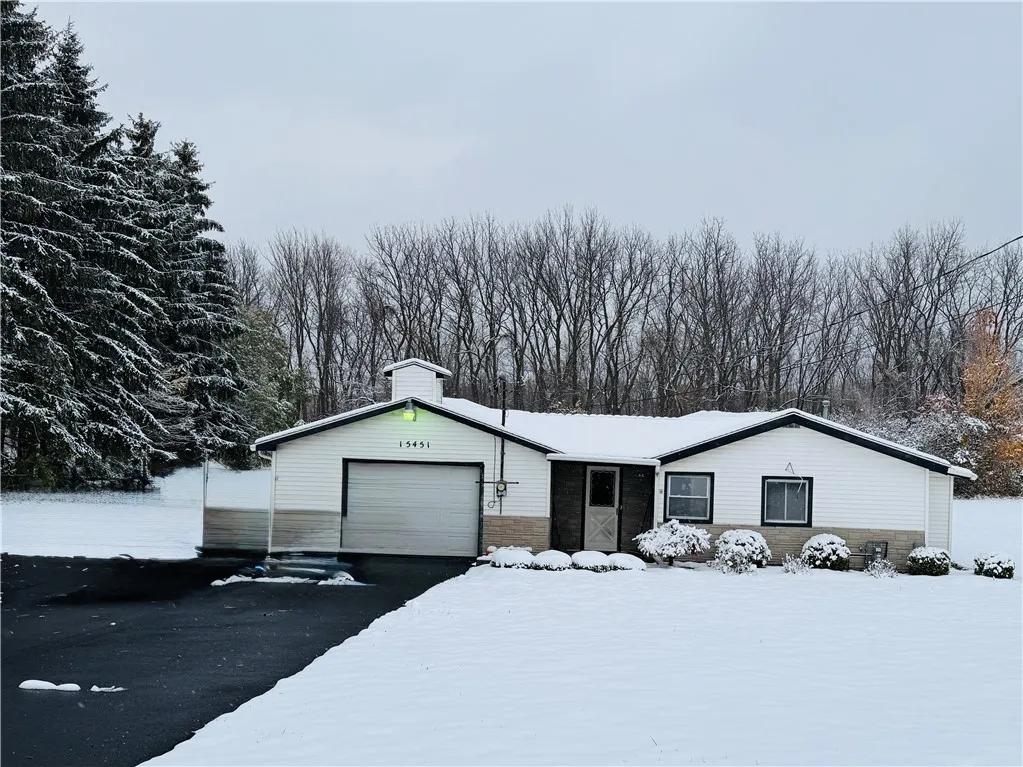 Property at 15451 Ridge Road, Gaines, NY 14411