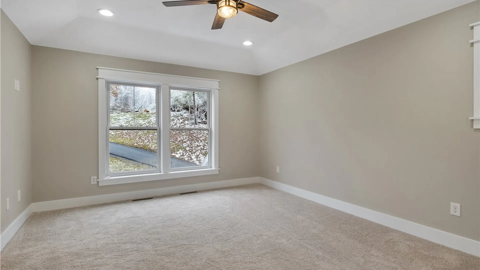 Property at 112 Topaz Trail, Camillus, NY 13219 25