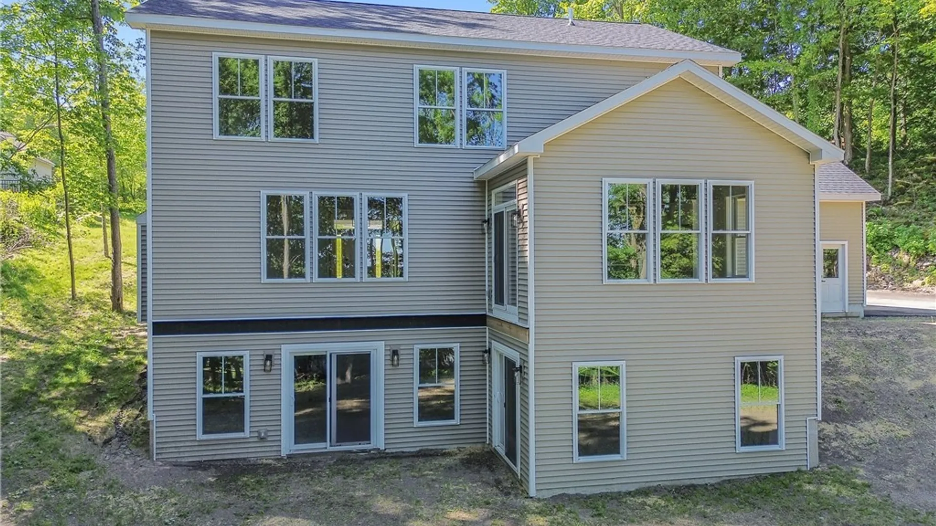 Property at 112 Topaz Trail, Camillus, NY 13219 45
