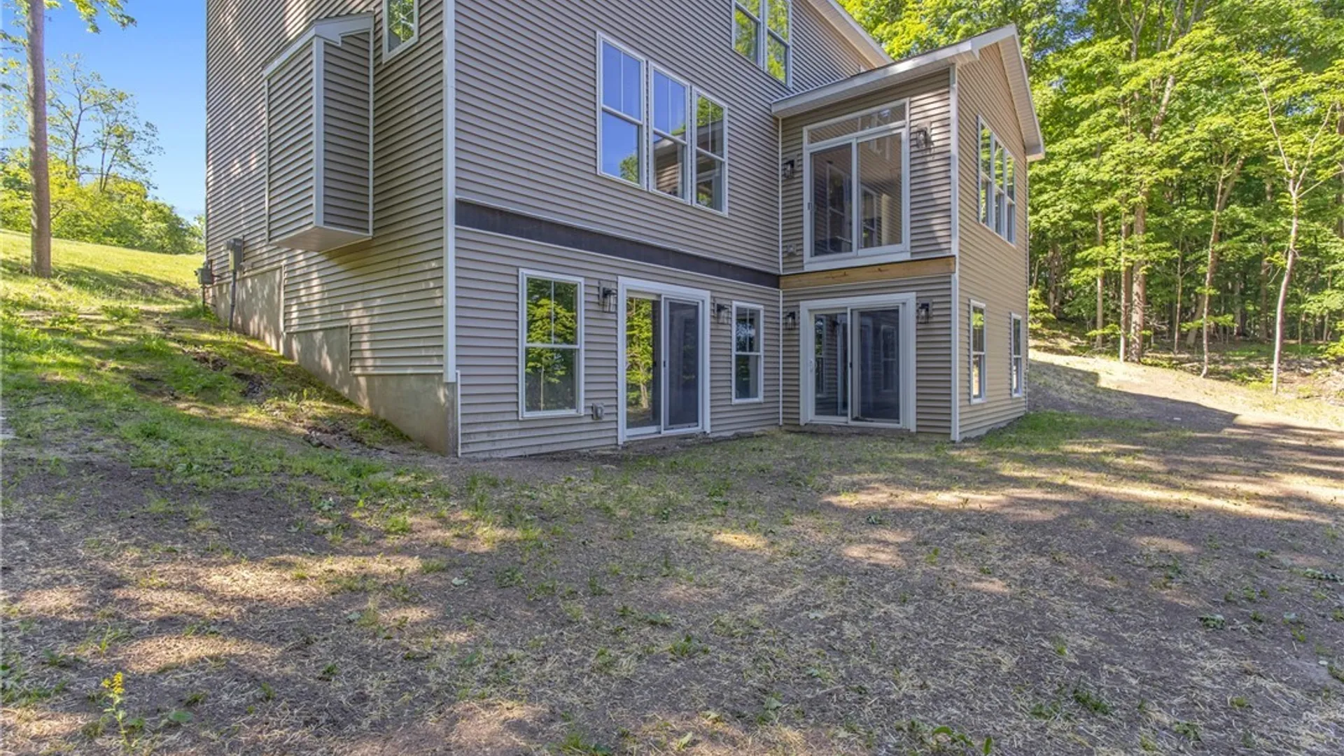 Property at 112 Topaz Trail, Camillus, NY 13219 46