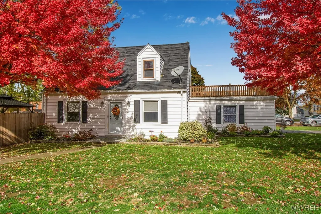 Property at 8399 Park Avenue, Royalton, NY 14067
