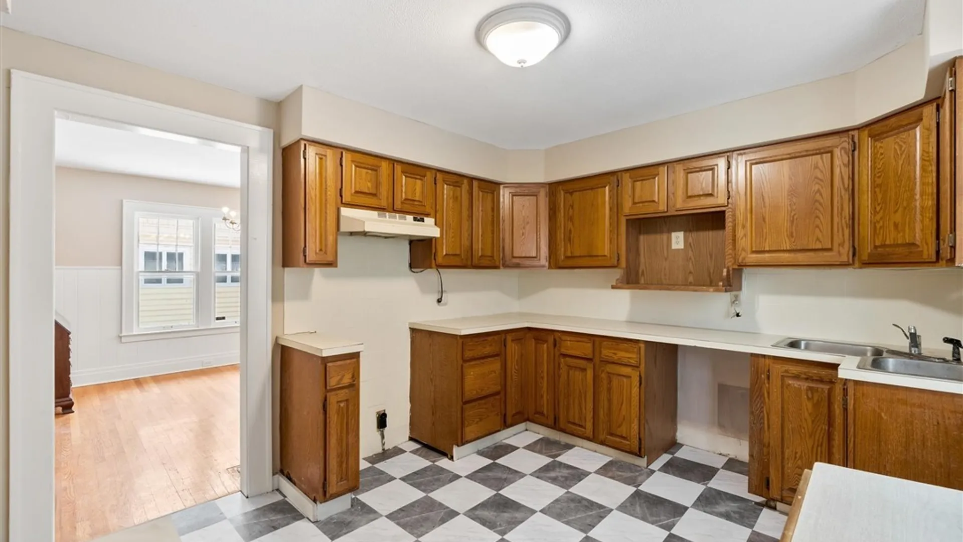Property at 313 Strathmore Drive, Syracuse, NY 13207 20