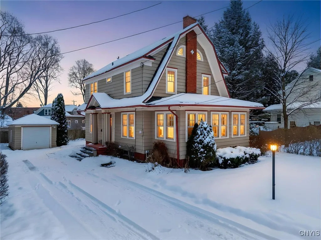 Property at 313 Strathmore Drive, Syracuse, NY 13207