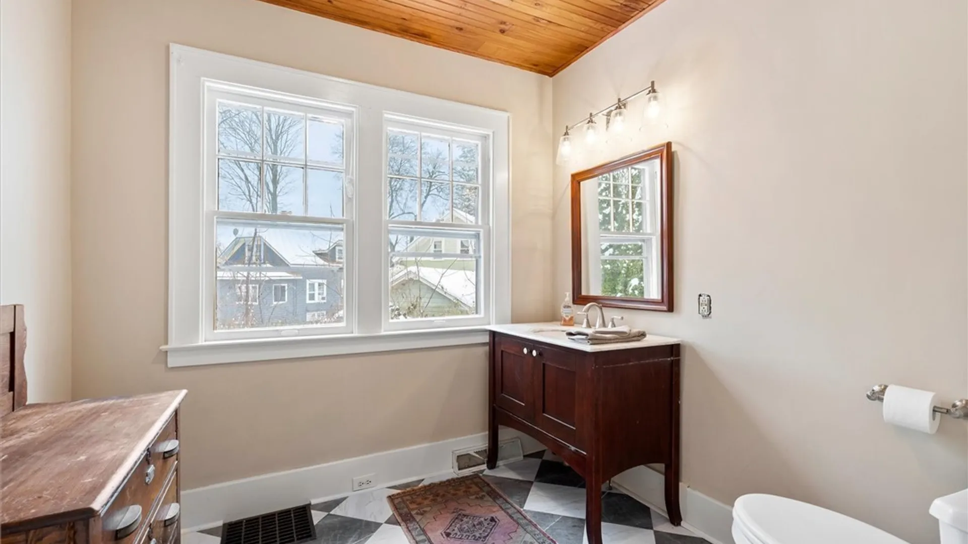 Property at 313 Strathmore Drive, Syracuse, NY 13207 17