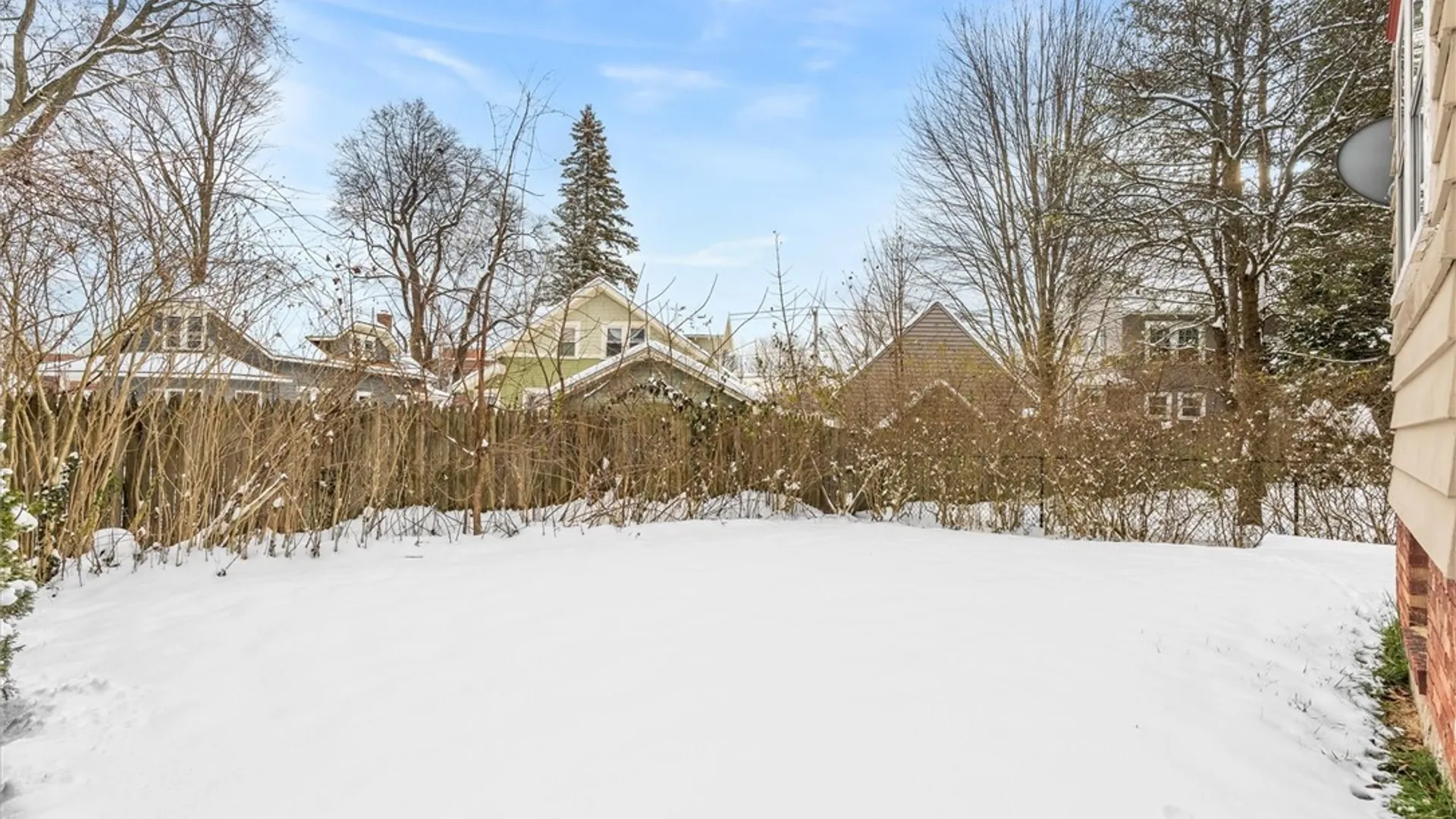 Property at 313 Strathmore Drive, Syracuse, NY 13207 36
