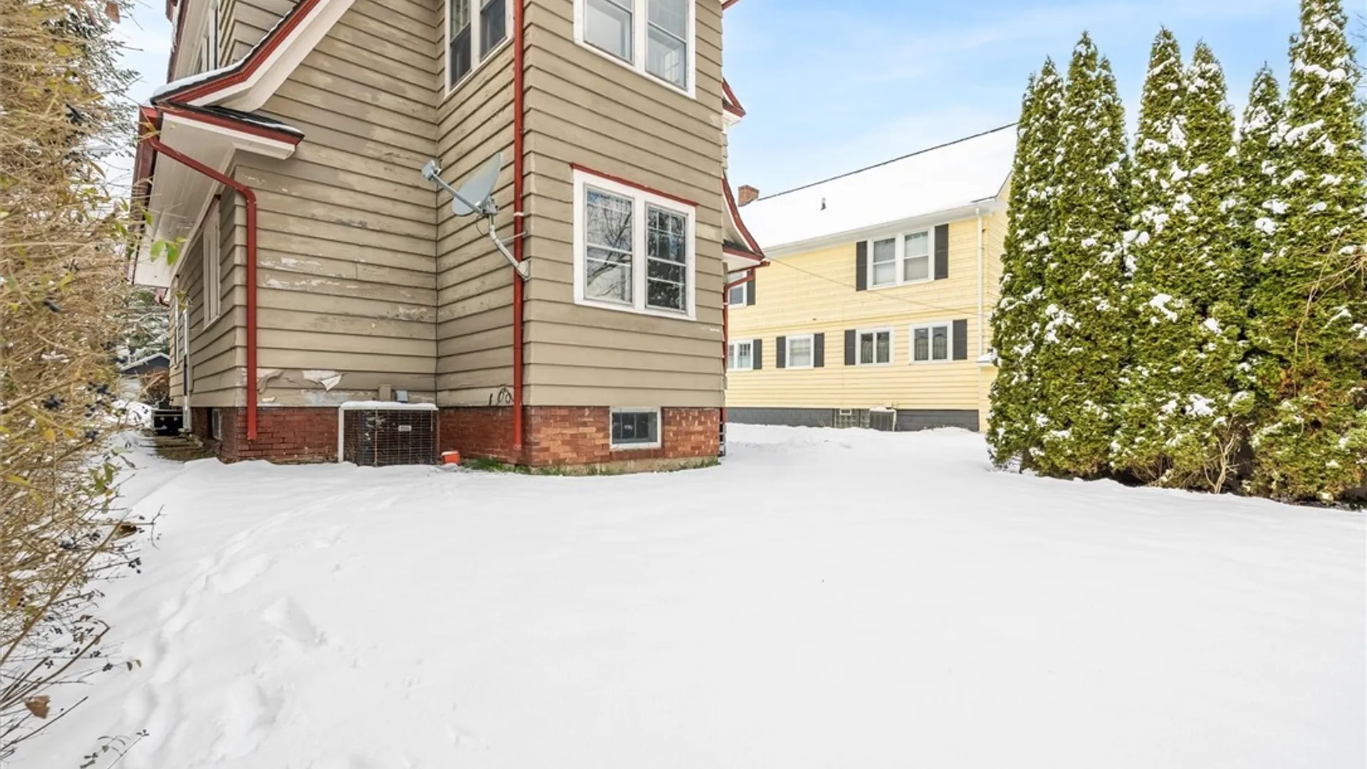 Property at 313 Strathmore Drive, Syracuse, NY 13207 37