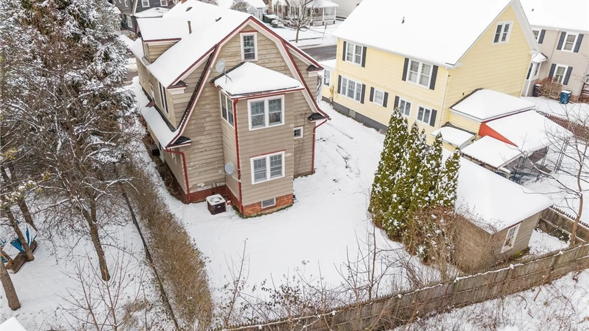 Property at 313 Strathmore Drive, Syracuse, NY 13207 44