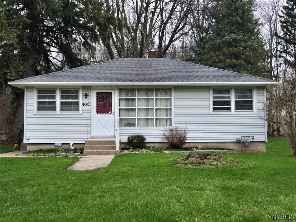 Property at 430 E Oak Orchard Street, Shelby, NY 14103