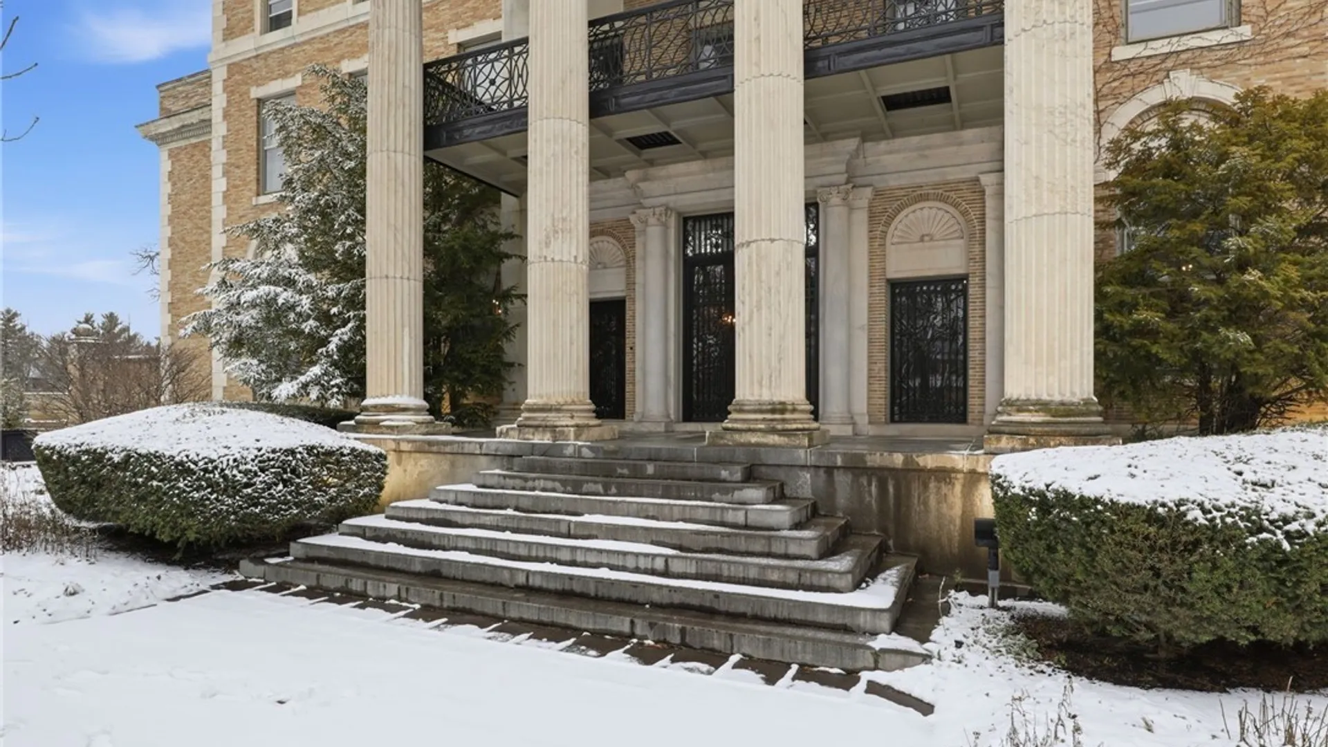 Property at 672 Delaware Avenue, Buffalo, NY 14209 4