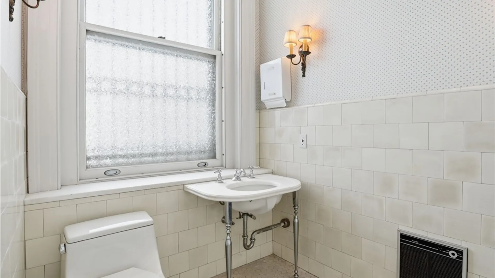 Property at 672 Delaware Avenue, Buffalo, NY 14209 43