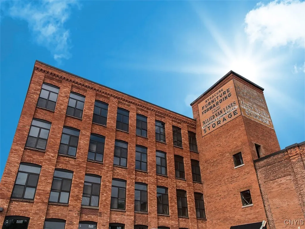 Property at 800 N Clinton Street, Syracuse, NY 13202