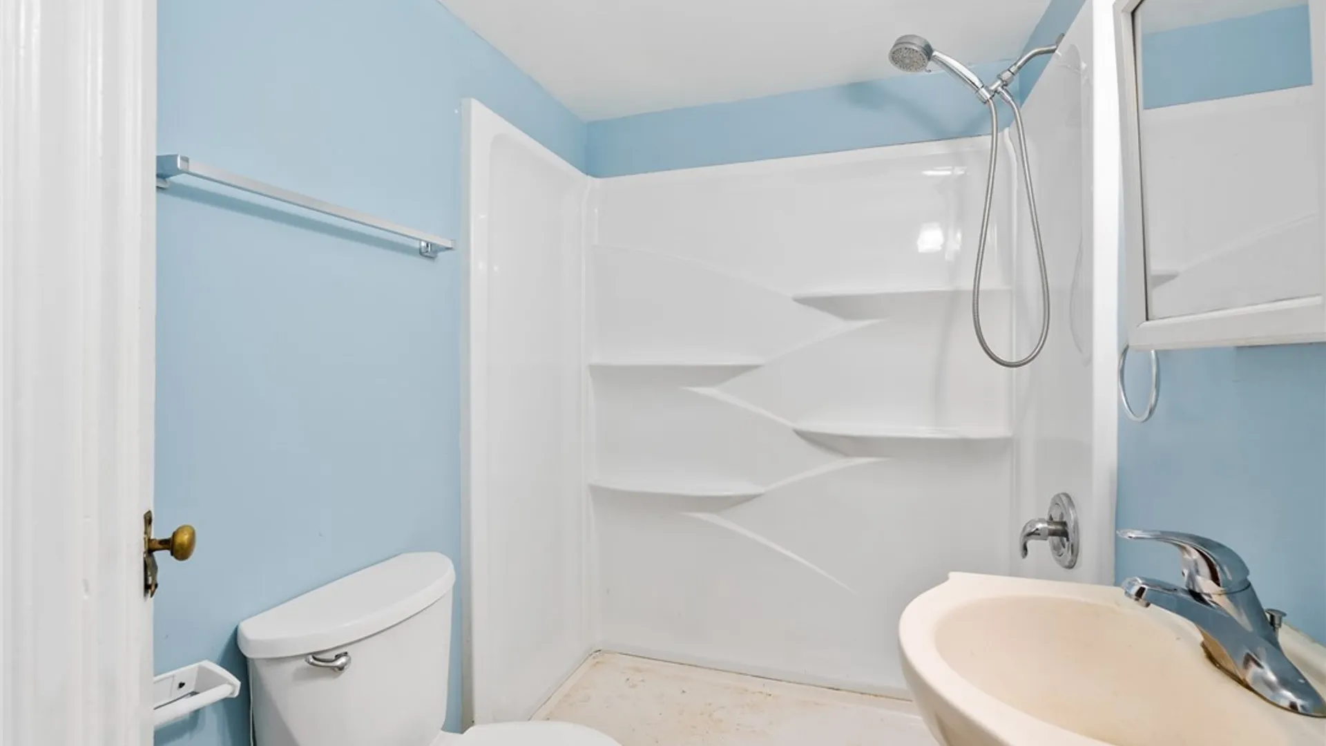 Property at 404 W Roswell Avenue, Onondaga, NY 13120 19