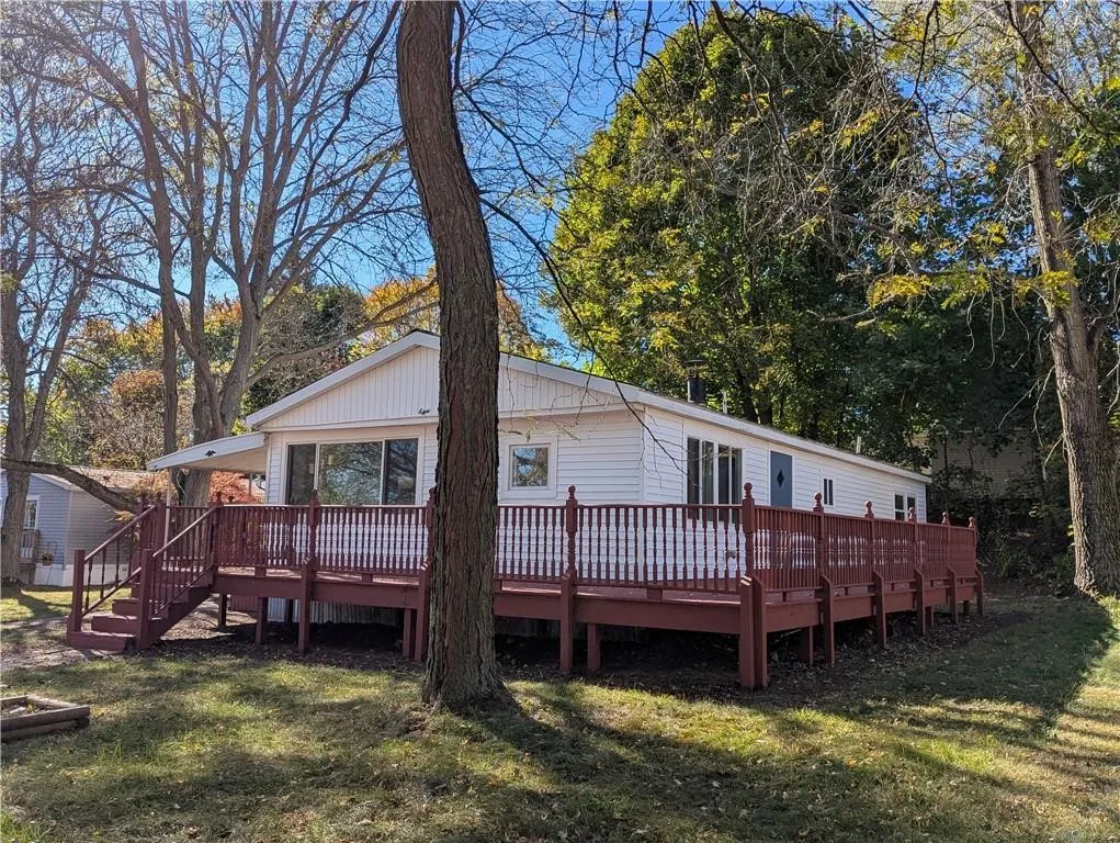 Property at 8 Gwyn Lane, West Bloomfield, NY 14469