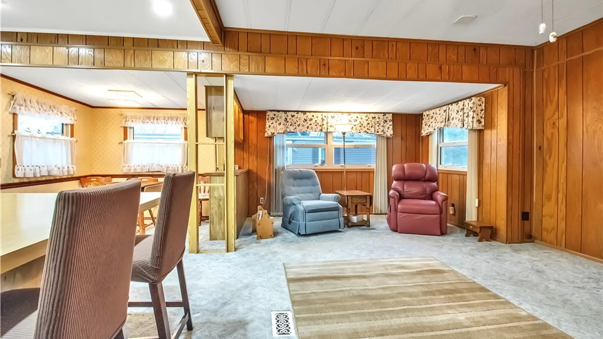 Property at 41 S Roxbury Drive, Hamburg, NY 14075 14