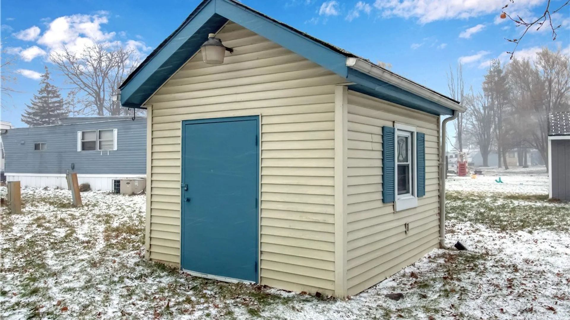 Property at 41 S Roxbury Drive, Hamburg, NY 14075 6