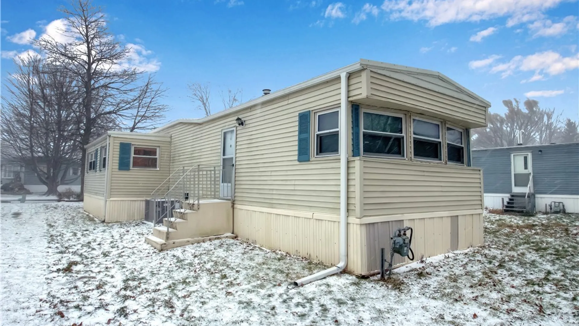 Property at 41 S Roxbury Drive, Hamburg, NY 14075 7