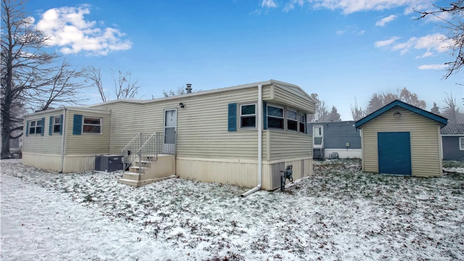 Property at 41 S Roxbury Drive, Hamburg, NY 14075 8