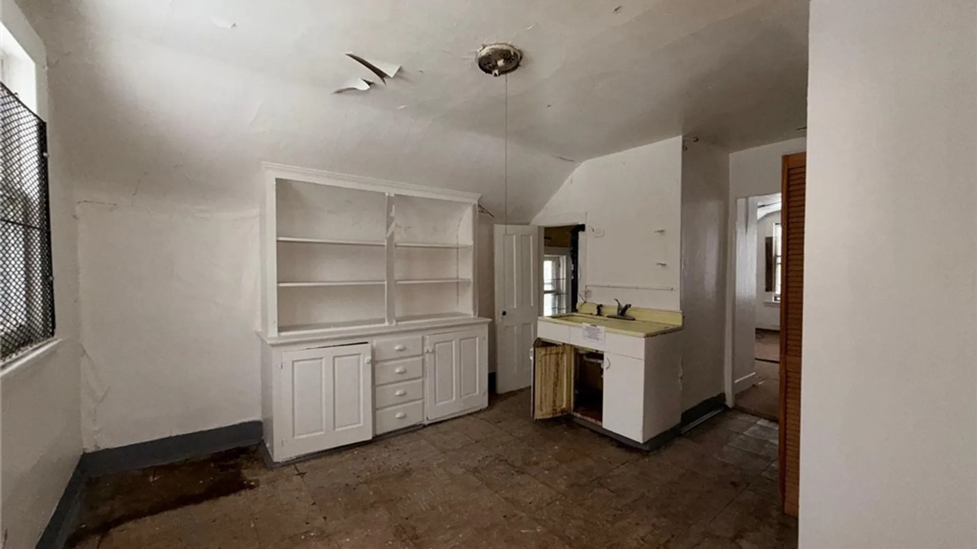 Property at 255 Orange Street, Buffalo, NY 14204 14