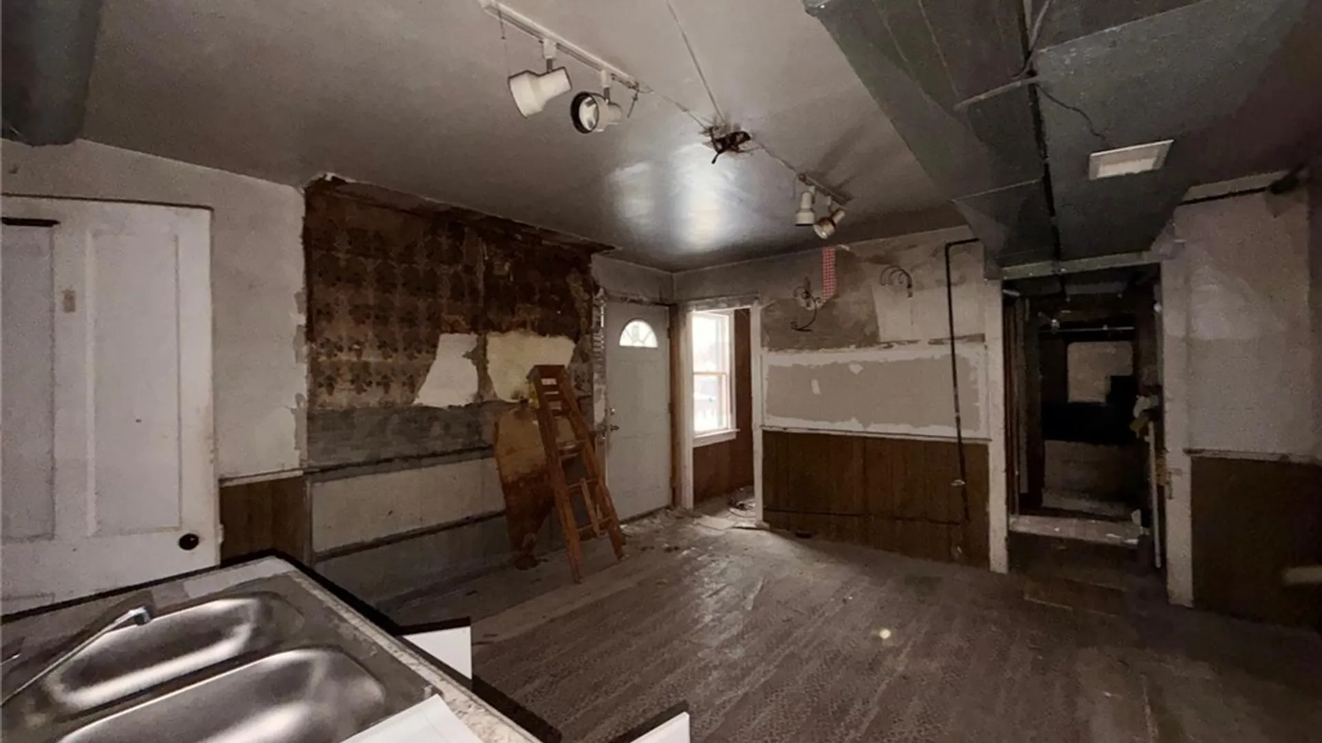 Property at 255 Orange Street, Buffalo, NY 14204 23