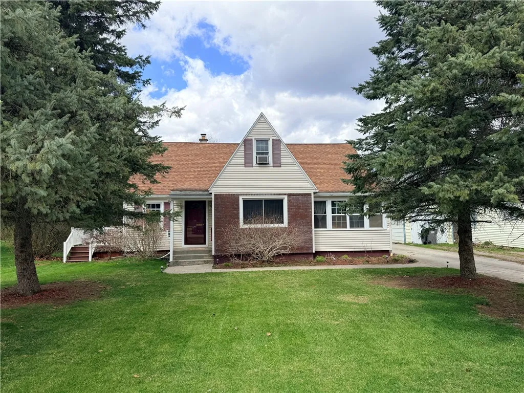 Property at 7 Mchenry Valley Extension, Almond, NY 14804