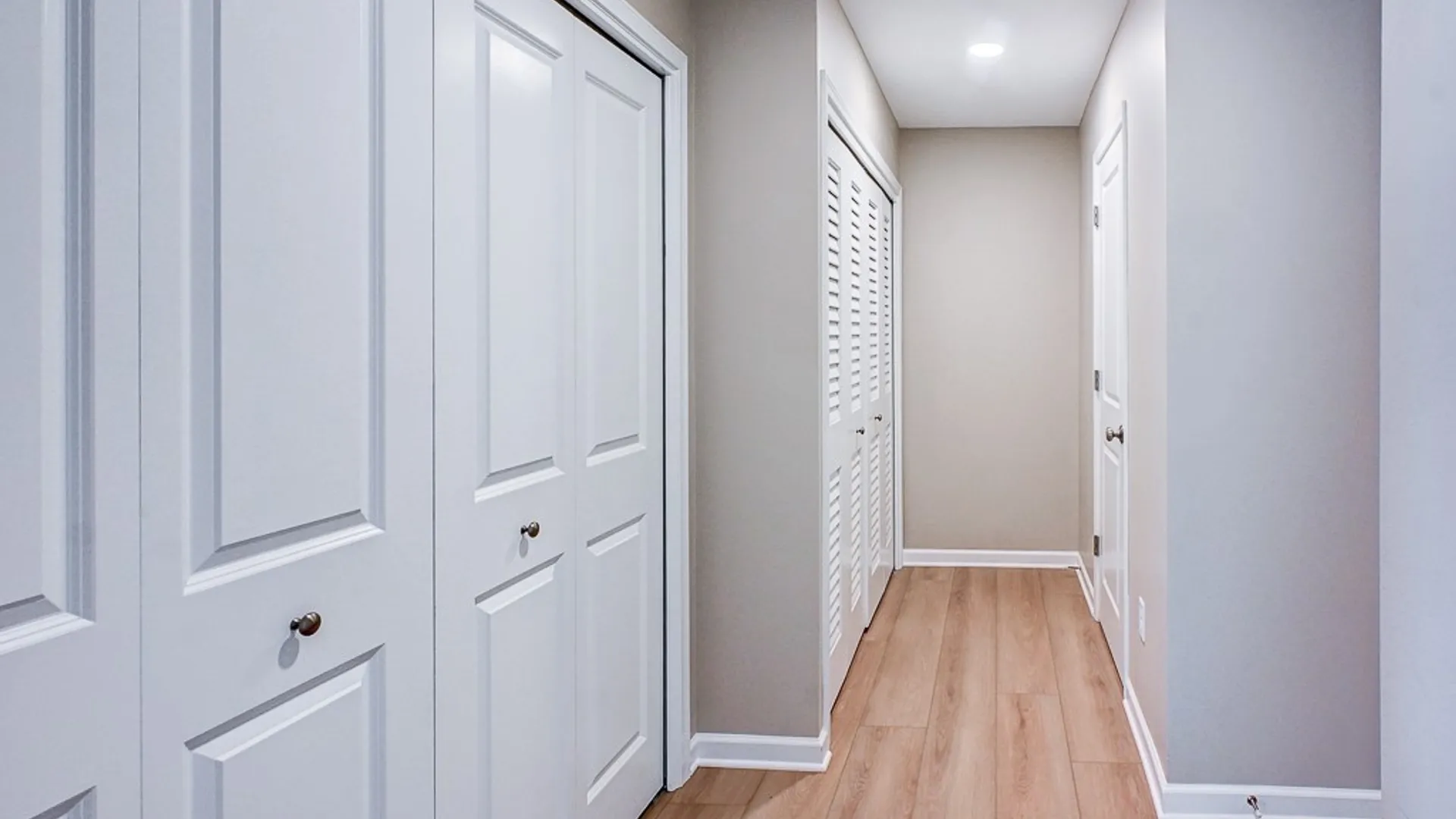 Property at 150 Cloverleaf Court, Cheektowaga, NY 14043 14