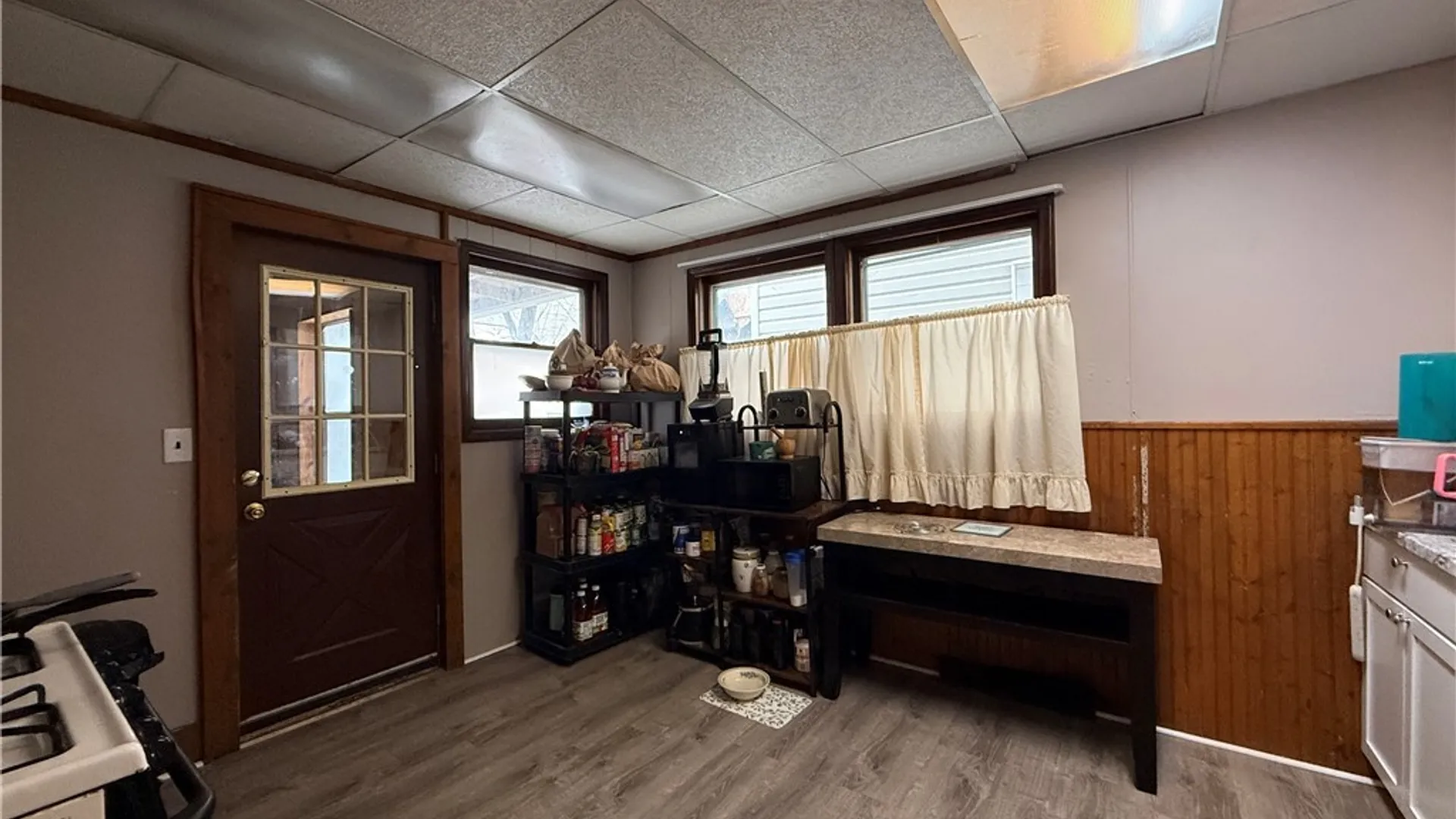 Property at 143 Riverside Avenue, Buffalo, NY 14207 9