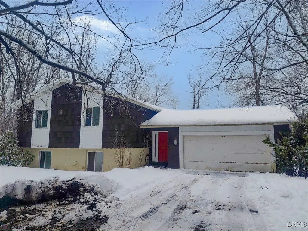 Property at 98 Ennis Avenue, Schroeppel, NY 13132
