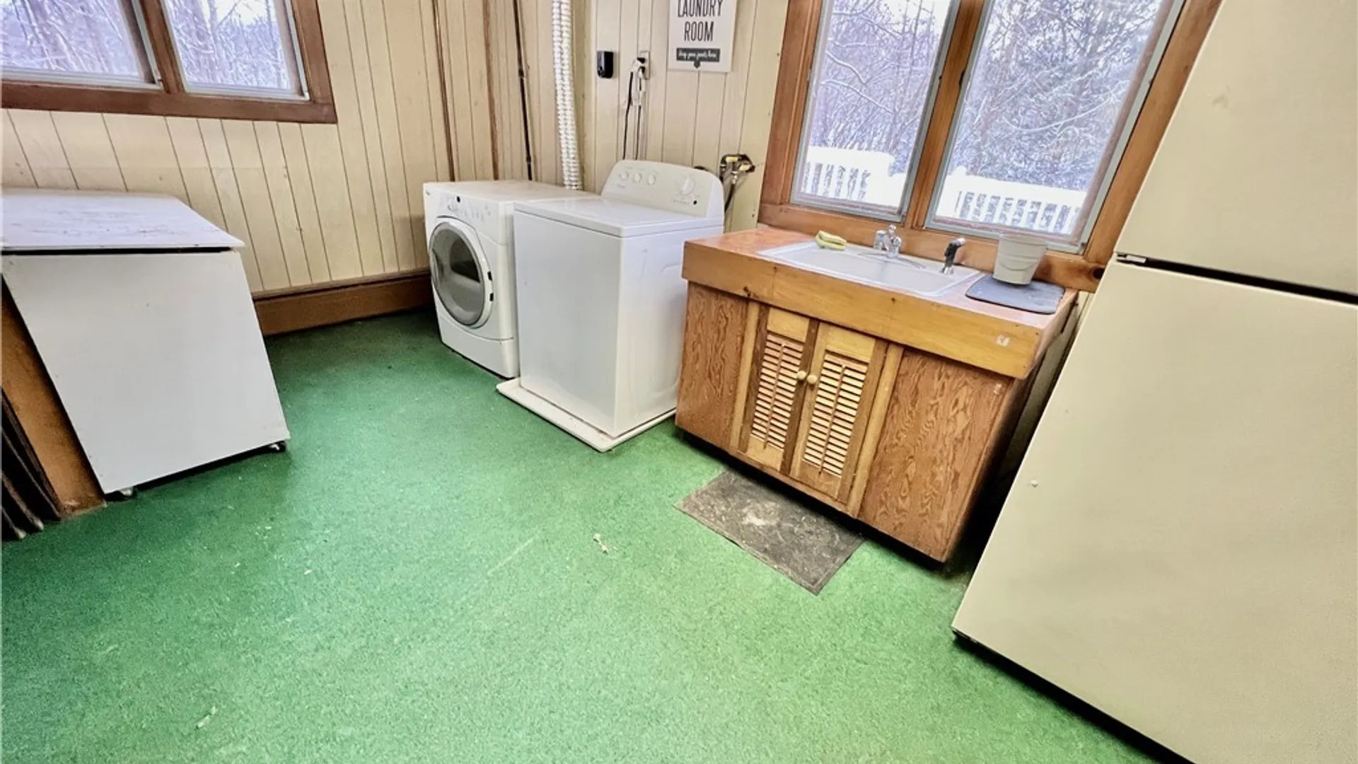 Property at 58 Ridgeway Sites Avenue, Minetto, NY 13126 19