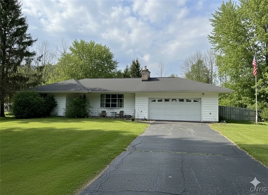 Property at 58 Ridgeway Sites Avenue, Minetto, NY 13126