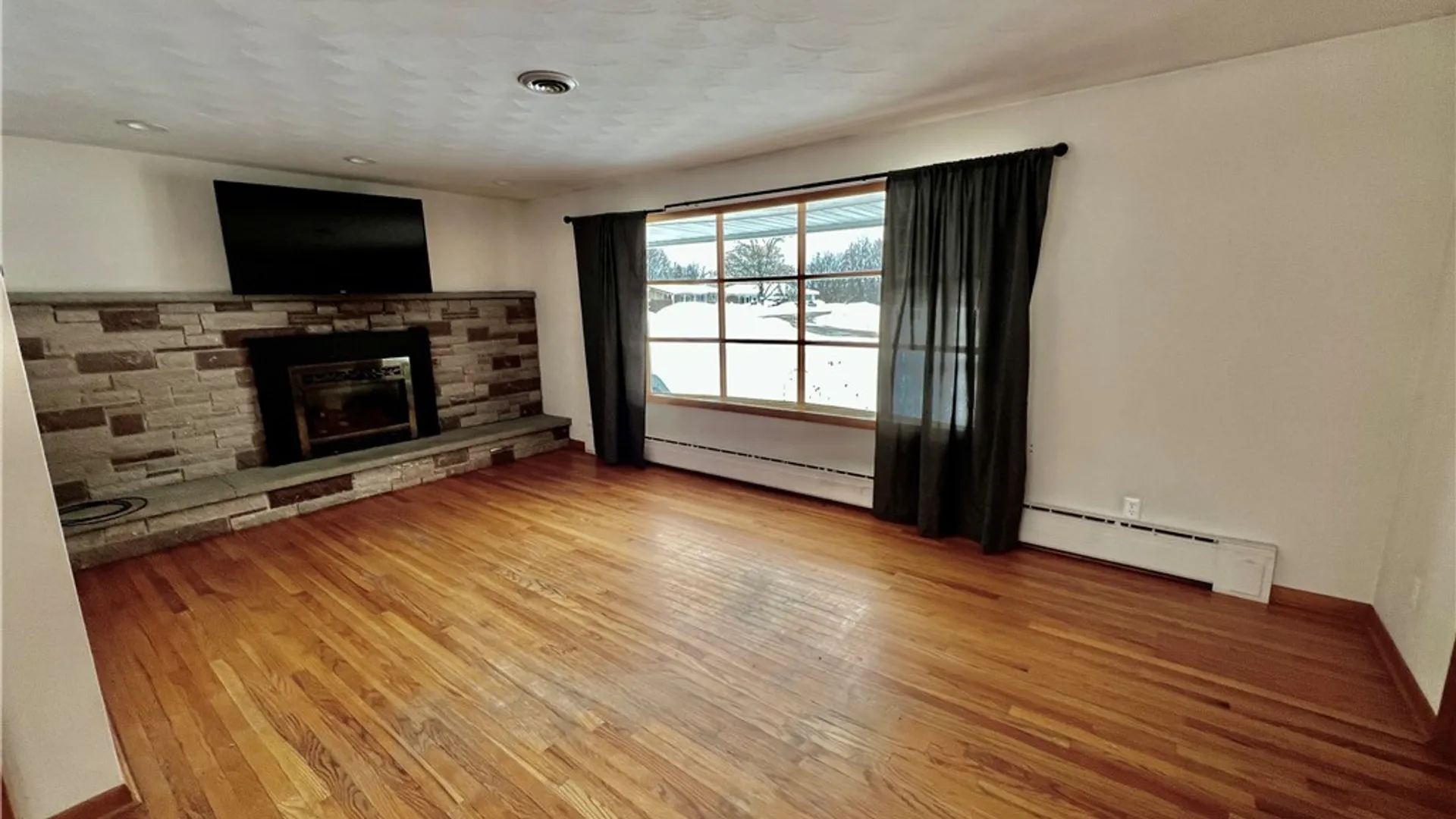 Property at 58 Ridgeway Sites Avenue, Minetto, NY 13126 3