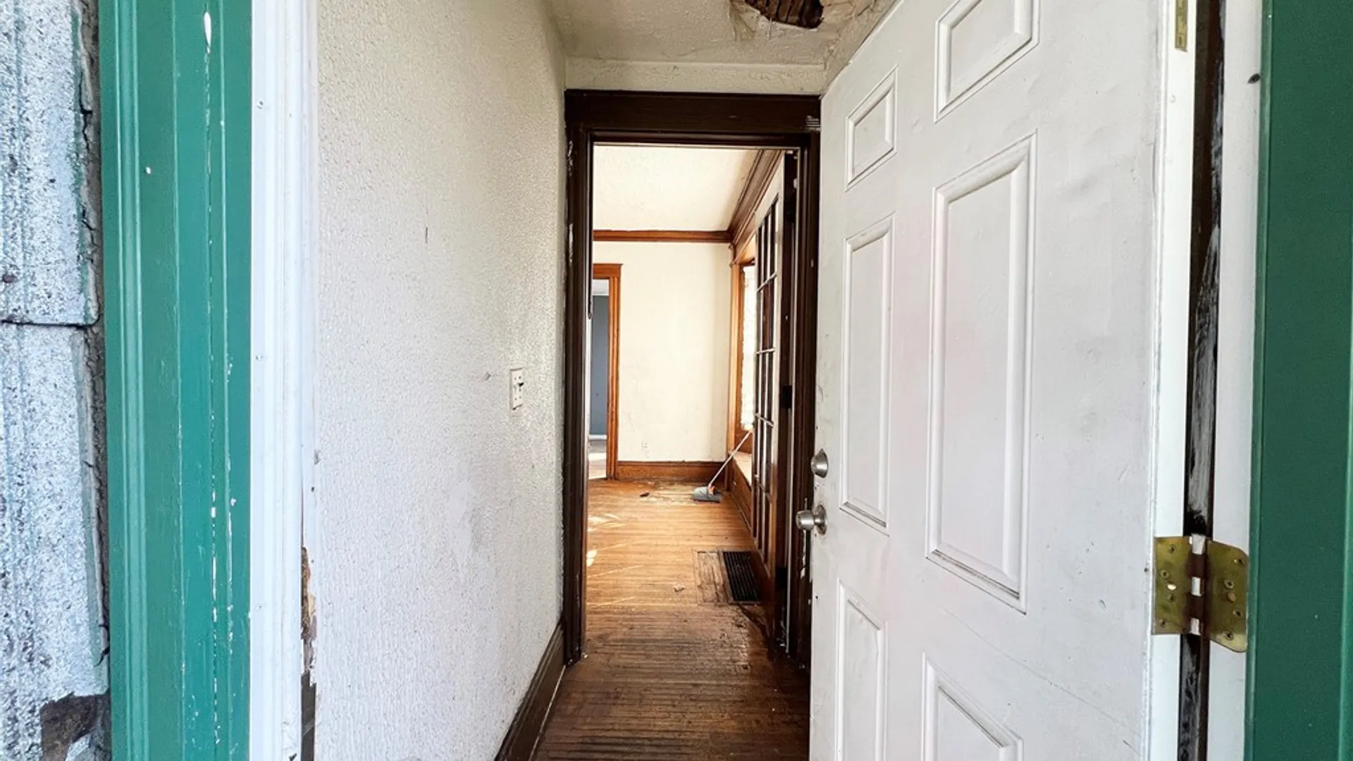 Property at 868 Plymouth Ave S, Rochester, NY 14608 5