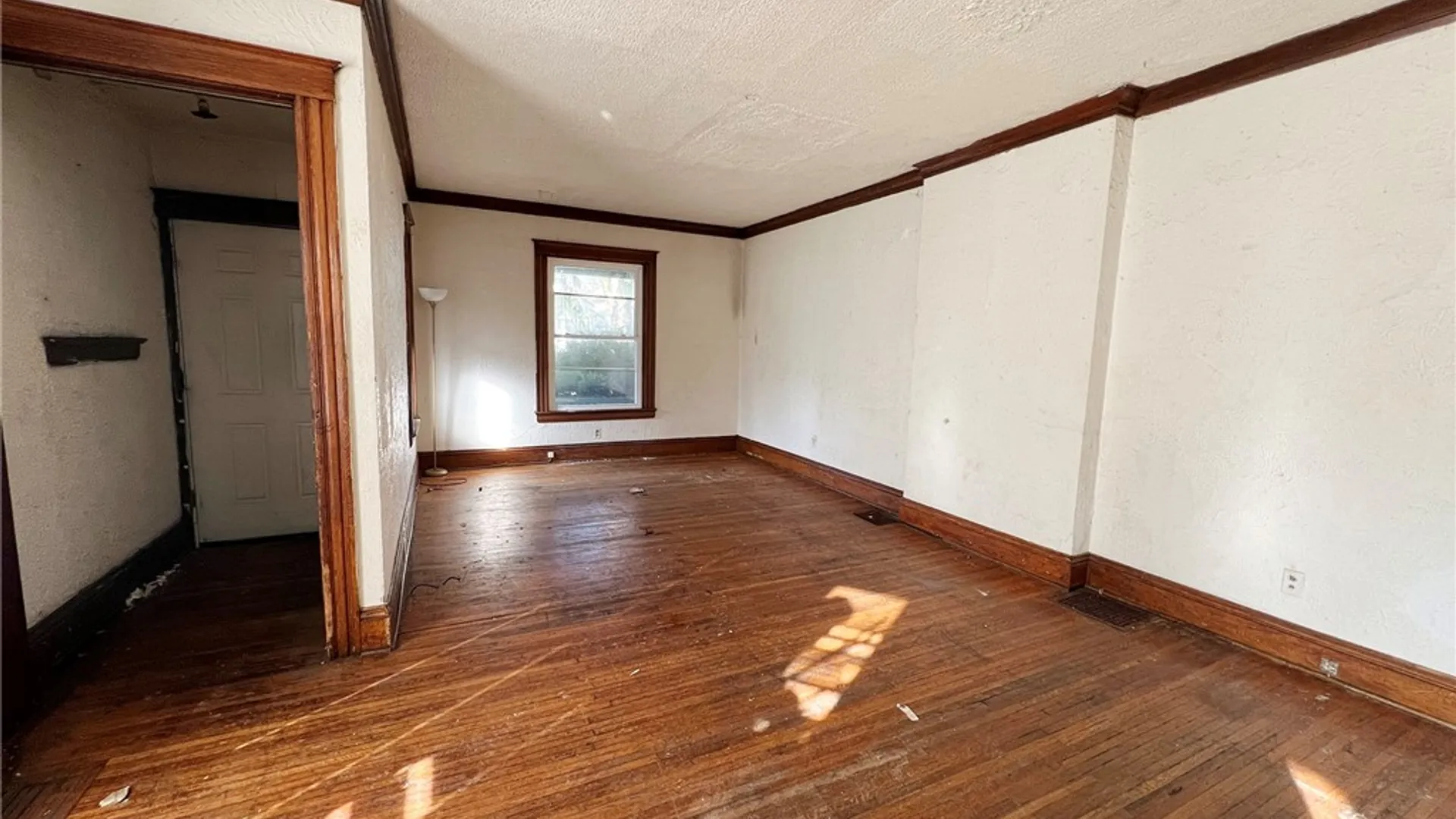 Property at 868 Plymouth Ave S, Rochester, NY 14608 6