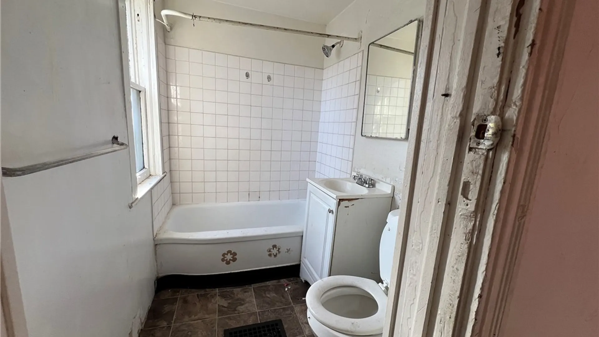 Property at 868 Plymouth Ave S, Rochester, NY 14608 13